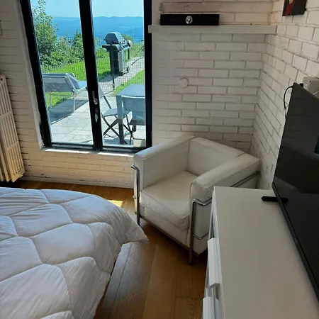 Maggiore Escape - Con Idromassaggio Esterno 아파트