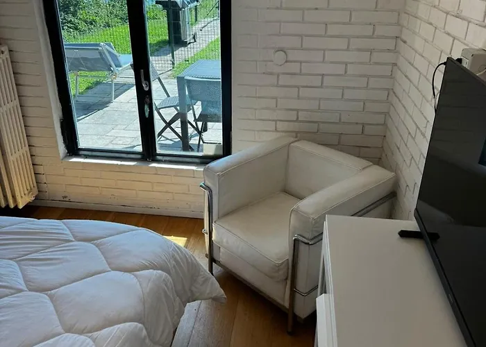 Maggiore Escape - Con Idromassaggio Esterno 아파트